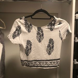White and black pattern crop top